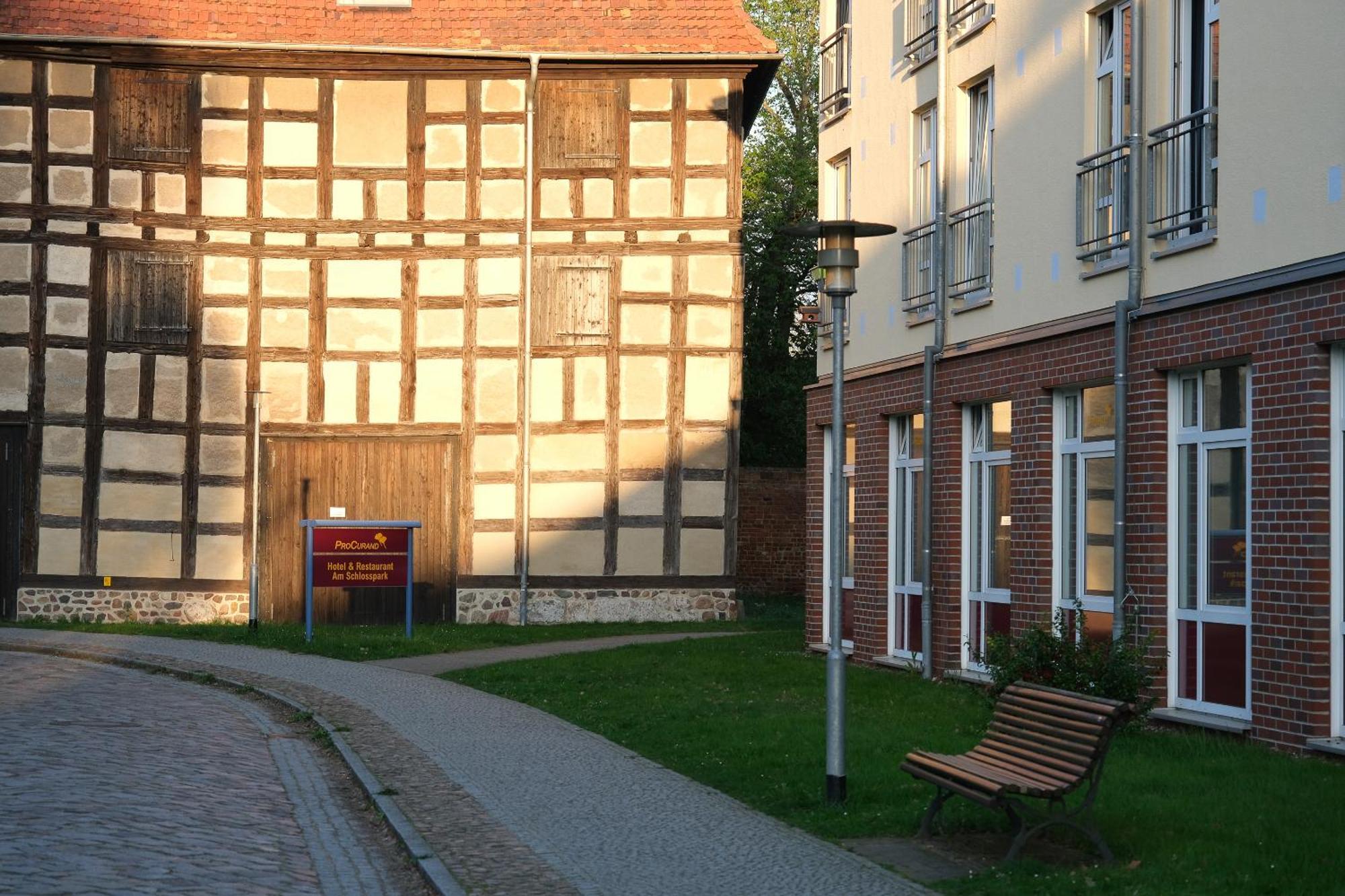 Hotel & Restaurant Am Schlosspark Dahme  外观 照片